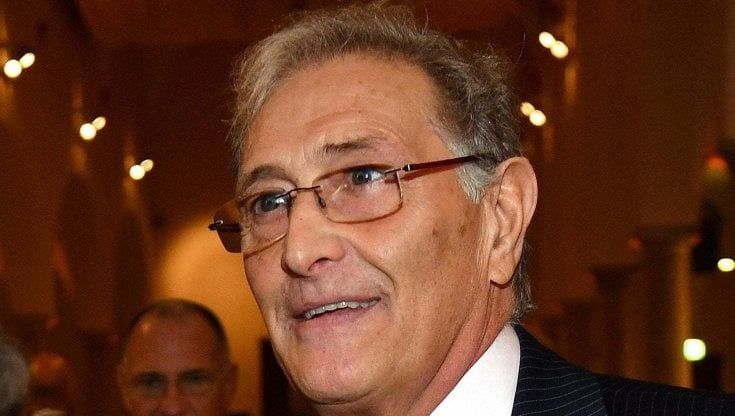 Rasi (consulente Figliuolo): "Ecco perchè il vaccino funzionerà meglio nei bambini". Matteo Bassetti: "Speranza sbaglia, per la terza dose i 40enni possono aspettare"