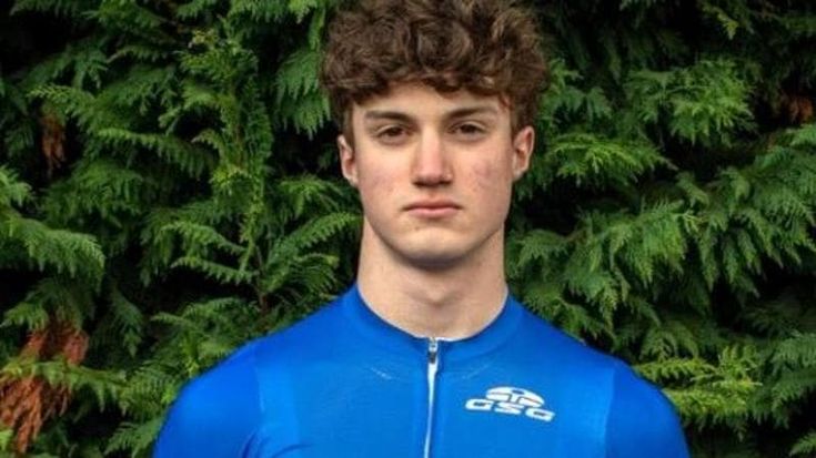 Matteo Lorenzi è morto: investito e ucciso da un furgone, la promessa del ciclismo aveva 17 anni