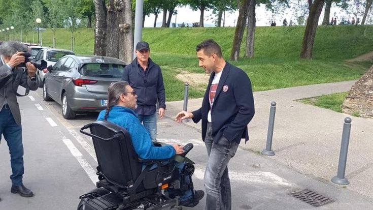 Vannacci a Lucca alla “casa del boia”: “Far scrivere generale sulla mia scheda per le Europee? Perché no....”