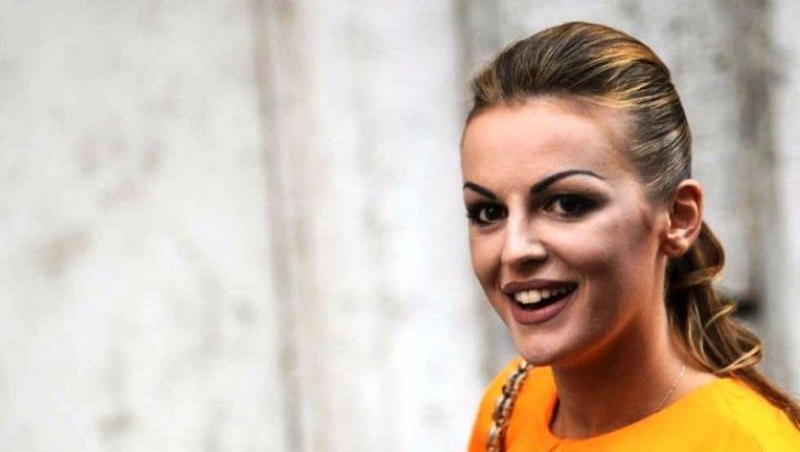 Forza Italia, Francesca Pascale risponde a Tajani: "Famiglia senza figli non esiste? Non li voto più"