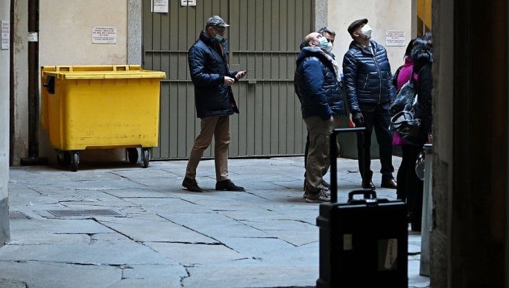 Bimba morta giù dal balcone, rilievi laser in 3D per ricostruire la caduta