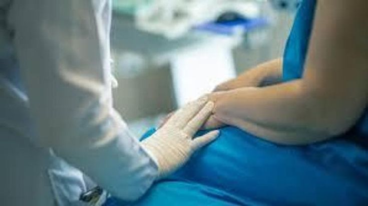 “Faccia un aerosol”: 71enne viene dimessa dal pronto soccorso e muore. Indagati medico e infermiere