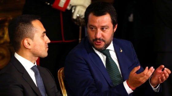 Sondaggi elettorali, Lega in flessione. Testa a testa tra Pd e 5Stelle per il secondo posto 
