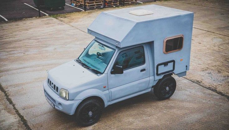 La più piccola casa viaggiante all’asta? Una Suzuki Jimny del 2003