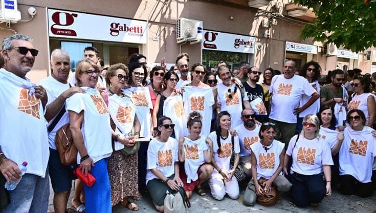 Una raccolta di firme per sostenere Alab, ma 60 negozi hanno già chiuso