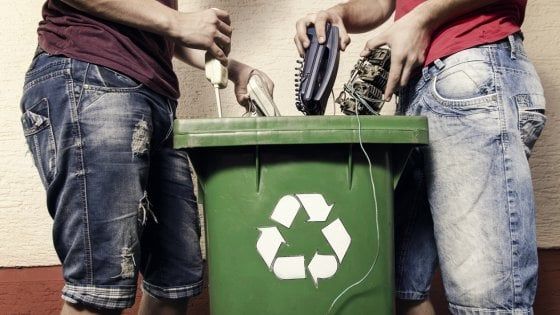 Lavatrici, forni, boiler: ecco i rifiuti elettronici degli italiani