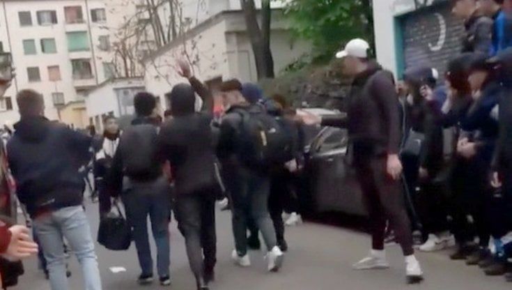 Tra i ragazzi di San Siro: "Qui nessuna rivalità tra gruppi, quello di Neima era solo un ballo e il rapper è uno di noi"