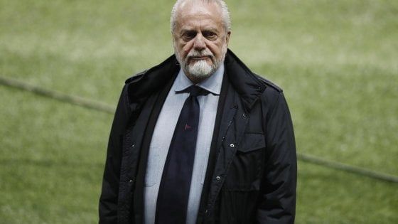 De Laurentiis: "Ancellotti è  il nostro top coach, con il Psg ce la giochiamo. Non abbiamo mai parlato di Cavani"