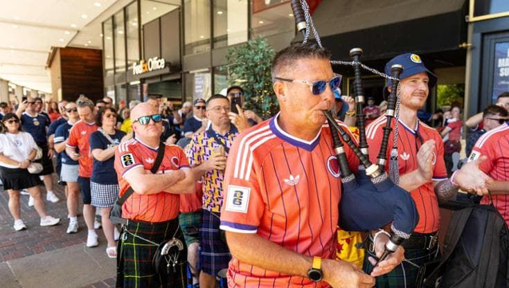 Boston, abbiamo un problema: i tifosi scozzesi hanno finito la birra nei pub della città