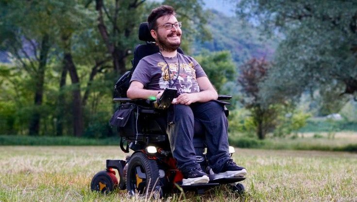 Simone Pedersoli: "La chiave di tutto è il sorriso. Una persona che sorride è una persona felice"