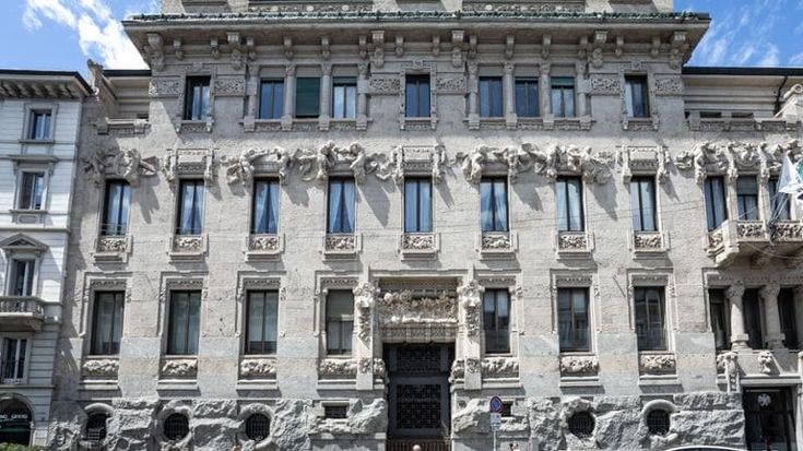Palazzo Castiglioni e gli altri: le decorazioni estrose dei palazzi Liberty amate dalla borghesia