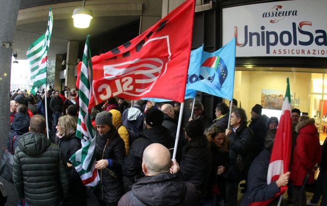 La protesta delle telecomunicazioni blocca il traffico a Genova