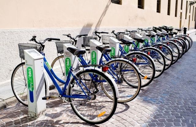 Parma, bike sharing gratuito per chi acquista l'abbonamento ai bus della Tep
