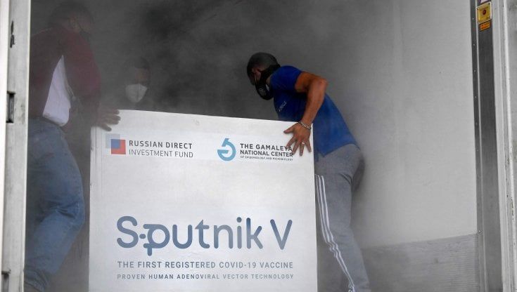  Vaccini Campania: "Su Sputnik non ci sono motivi per tornare indietro"