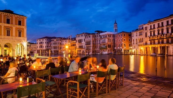 In difesa dei ristoranti che chiedono di ordinare almeno due piatti: ecco le loro ragioni