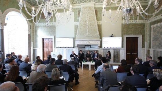 Energia, mancano gli specialisti digitali: aziende in affanno nella caccia ai talenti 