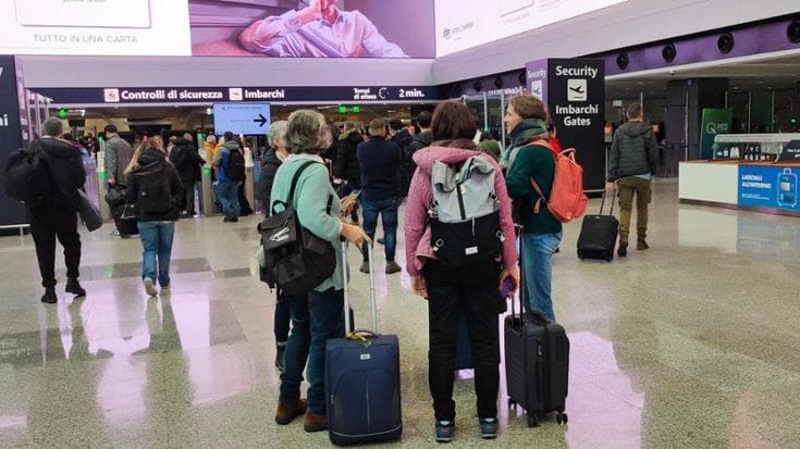 Sciopero negli aeroporti, Ita cancella venti voli nazionali. Ecco l’elenco
