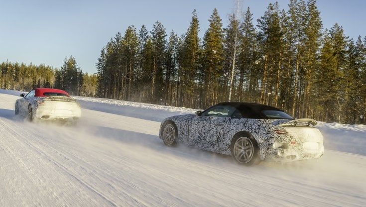 Mercedes SL, iniziano i test per il nuovo mito
