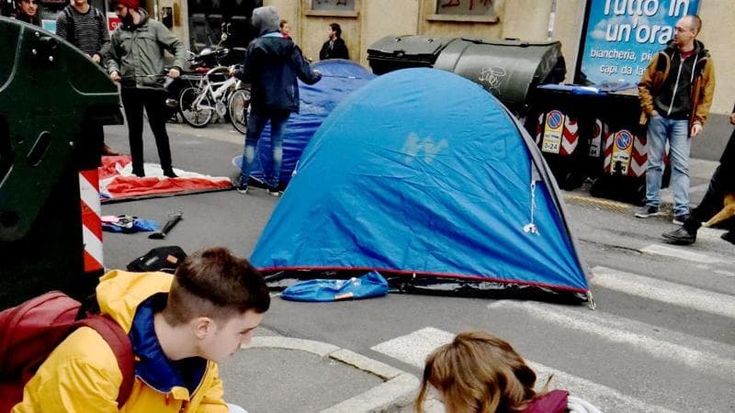 La Lega all’attacco delle borse di studio: “Usiamo i soldi per altro”