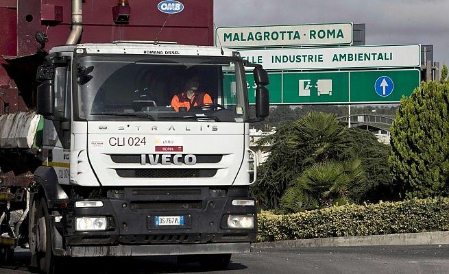 Il Supremo e l&rsquo;Ingegnere, quel vertice segreto<br />L&rsquo;avvocato a Caltagirone: &ldquo;Compra il mio impero&rdquo;