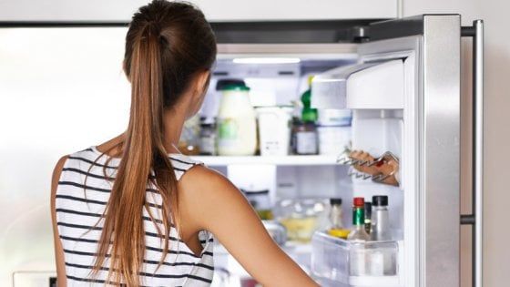 L'ABC degli alimenti da avere sempre in frigo per stare bene 