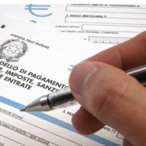 Stop prolungato alle cartelle fiscali, ecco come cambia il calendario con il dl Agosto