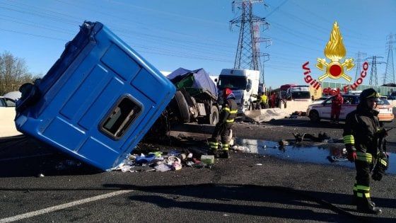 Incidente sulla A8 alla barriera di Milano Nord:  6 feriti, traffico bloccato