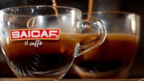 Bari, l'allarme dei sindacati: "Chiude lo storico stabilimento Saicaf". Ma l'azienda: "Falso, solo un trasferimento"