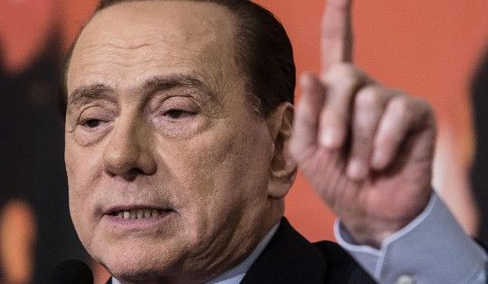 Berlusconi: "Chiedo scusa ai tedeschi per le frasi sui lager". E dice: "Uscire da euro sarebbe errore"
