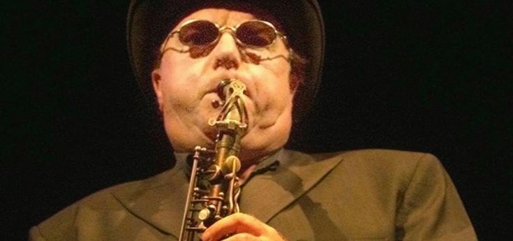 Van Morrison duetta con gli amici: Bublé, Knopfler, Hucknall, Winwood...