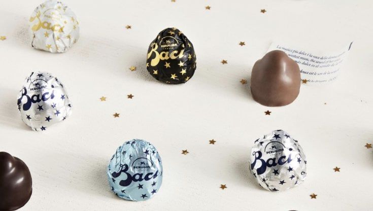 Per festeggiare i 100 anni i Baci Perugina si "sposano" con Dolce&Gabbana