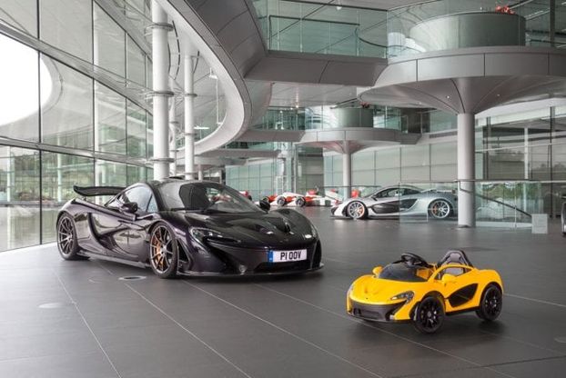 Piccoli piloti crescono, ecco la McLaren P1 elettrica per under 6