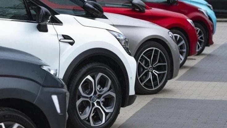 Assicurazioni intestate a un automobilista a sua insaputa, nei guai ditte di noleggio: 10 indagati