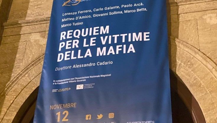 Quel Requiem per le vittime della mafia senza la città: un’occasione perduta