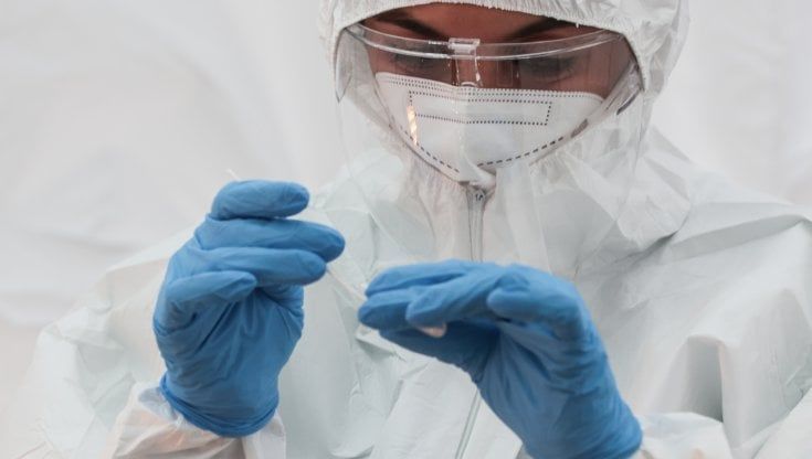 Coronavirus, nel Lazio è corsa al tampone prima di Natale: ecco quando e dove farlo 