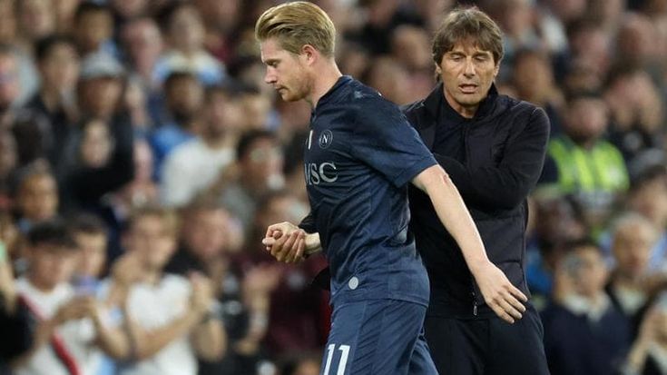 Conte-De Bruyne, lo strappo aiuta tutti a migliorare. Sorprende il mancato intervento della società