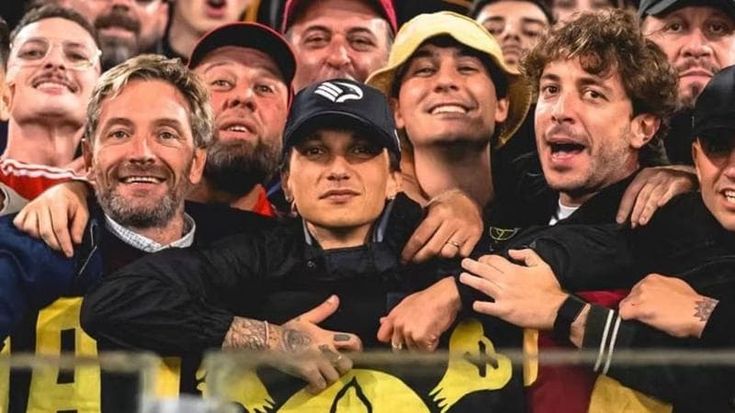 Ultimo in curva con il capo ultrà romanista di estrema destra: ecco chi è Ginetto, leader della Sud