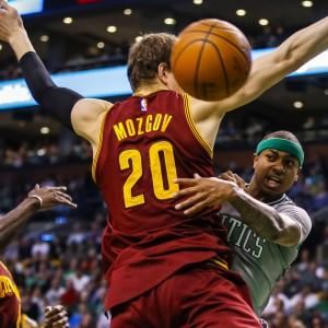 Basket, Nba: Westbrook super ma non basta, Boston 'vede' i playoff