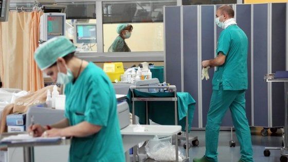 Coronavirus Roma, scorte di sangue al lumicino, operazioni a rischio: "Donate" 