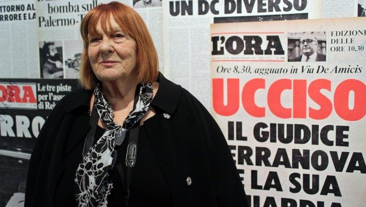 Morte di Letizia Battaglia, ricordi e lacrime della famiglia L'Ora: "Per sempre tra noi"