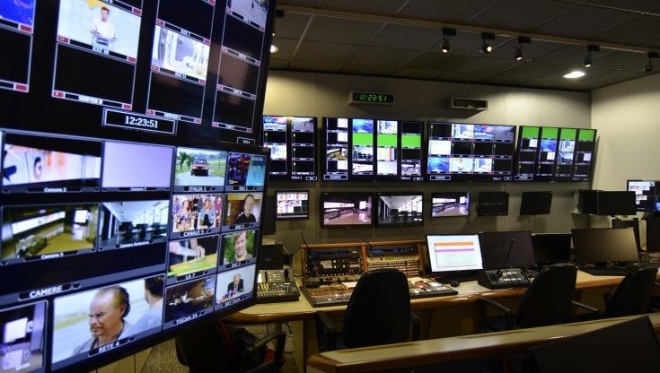 L'ora degli investimenti per la famiglia Berlusconi: 770 milioni su libri e televisioni