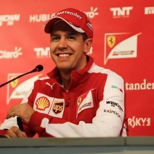 Formula 1, Vettel: "Un onore guidare la Ferrari, sono qui per vincere". Test, Ricciardo davanti a Raikkonen
