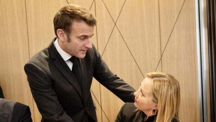 Meloni-Macron, dopo le incomprensioni si sblocca l'incontro a Parigi: appuntamento all'Eliseo