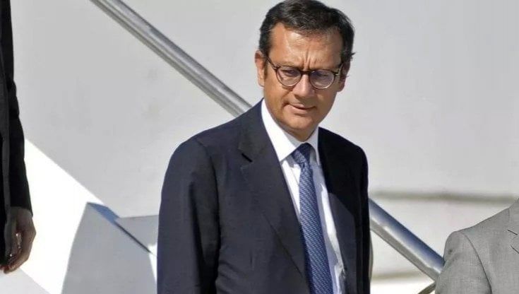 Il collezionista di incarichi tra ricchi compensi e conflitti d’interesse