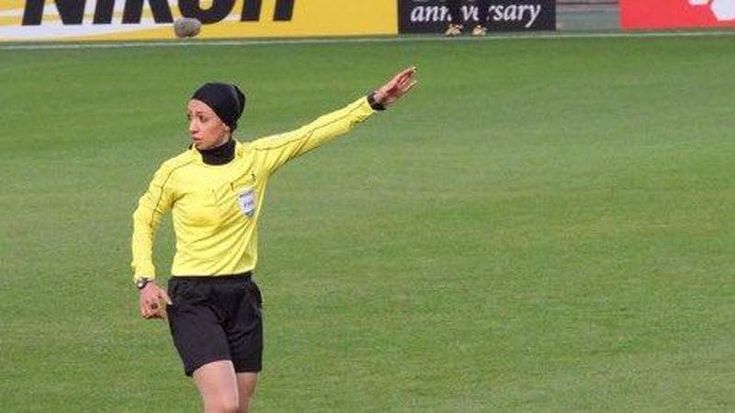 Iran, una donna per la prima volta arbitro di una partita maschile: sarà al Var