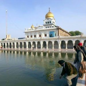 India, giallo a Nuova Delhi: in una casa trovati undici cadaveri, 10 erano impiccati