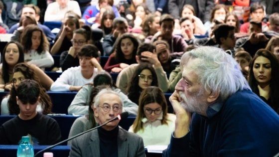 Potenza, Gino Strada: “Abbiamo bisogno di costruire una cultura dei diritti e della solidarietà. Non facciamoci intimorire”