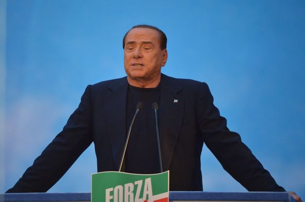 Decadenza, Berlusconi parla a palazzo Grazioli