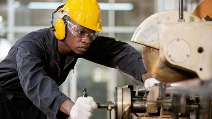Straniero un lavoratore su quattro, Liguria prima del Nord Ovest per i nuovi ingressi nelle imprese