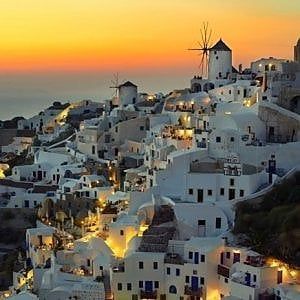 Atene a caccia di pensionati stranieri: tasse al 7% a chi si trasferisce in Grecia